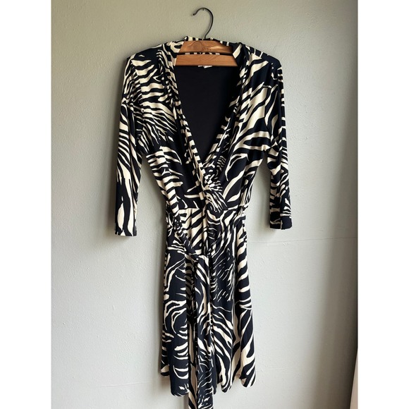 Liz Claiborne Dresses & Skirts - Liz Claiborne Womens Midi Wrap Dress 3/4 Sleeve V-Neck Zebra Print Black White L